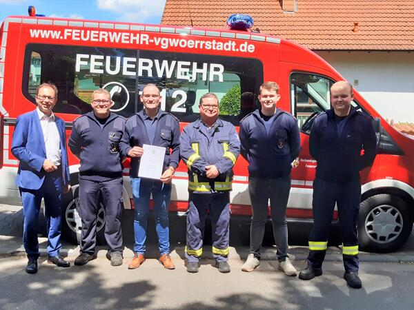 Bild vergrößern: Beförderungen bei der Feuerwehr Armsheim_2022